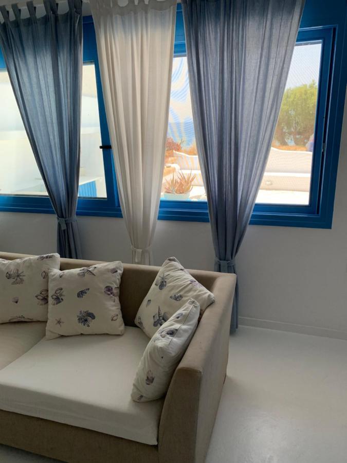 Blue Sea Villa & Apartments Makrýgialos エクステリア 写真