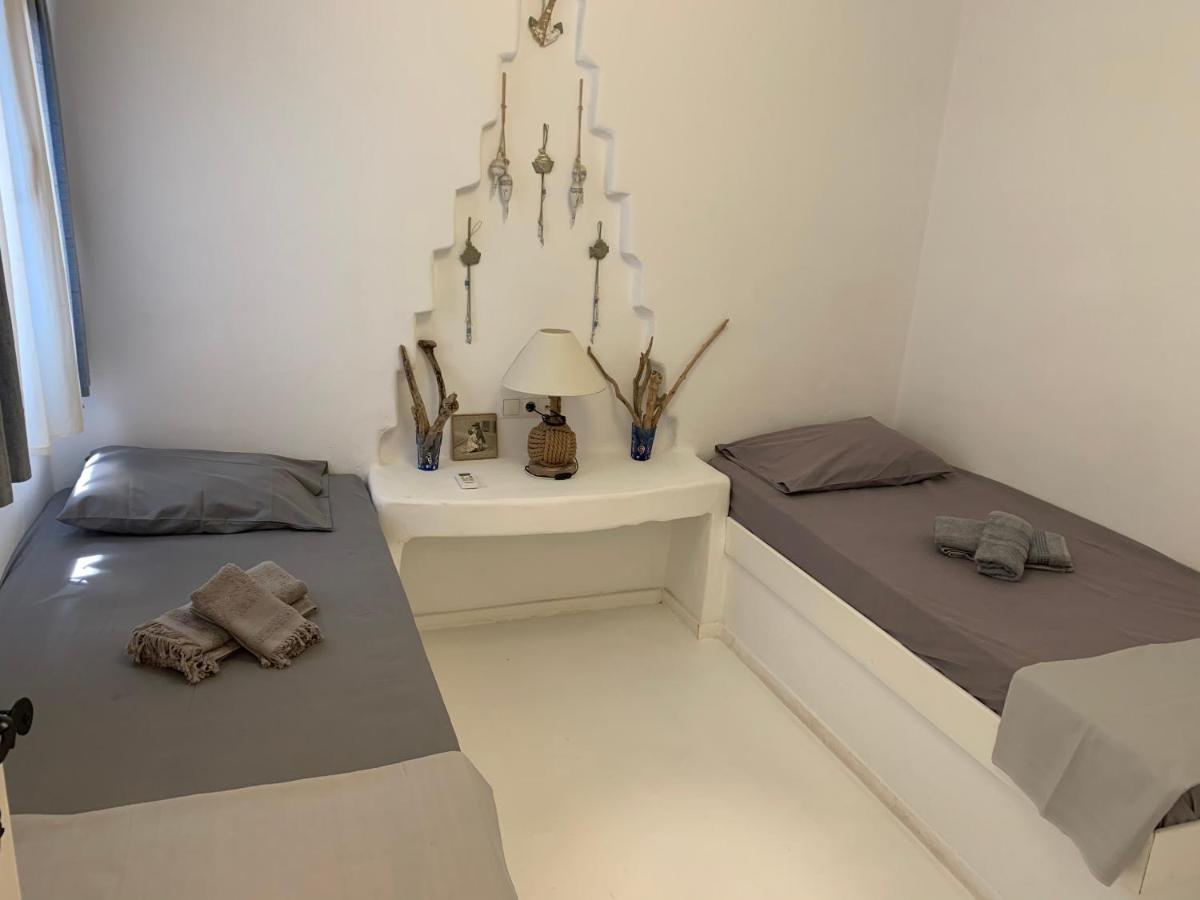 Blue Sea Villa & Apartments Makrýgialos エクステリア 写真