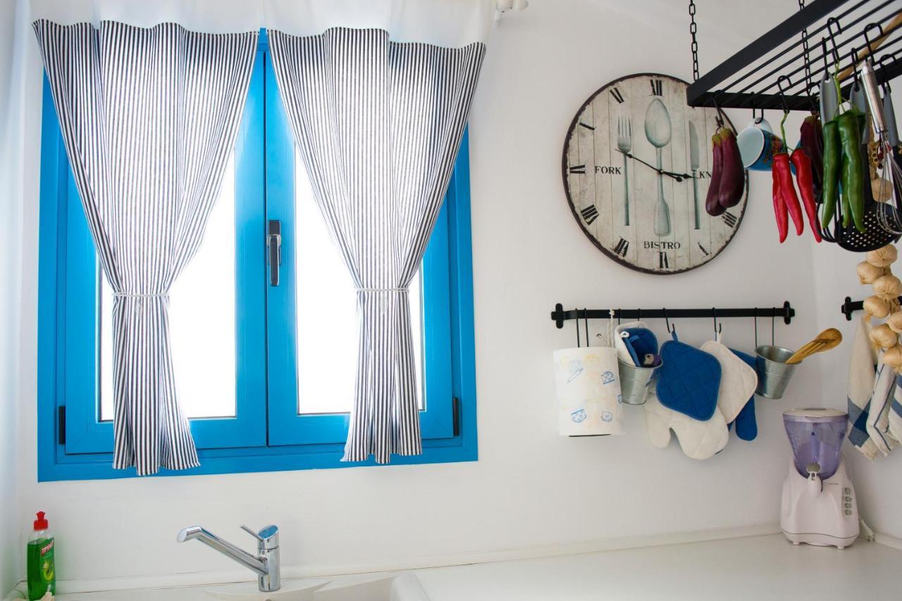 Blue Sea Villa & Apartments Makrýgialos エクステリア 写真