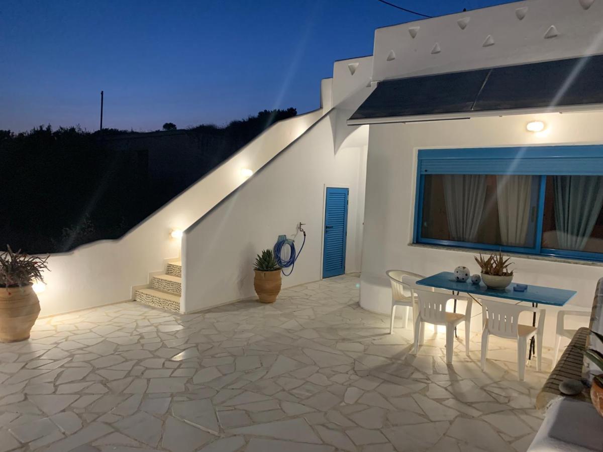 Blue Sea Villa & Apartments Makrýgialos エクステリア 写真