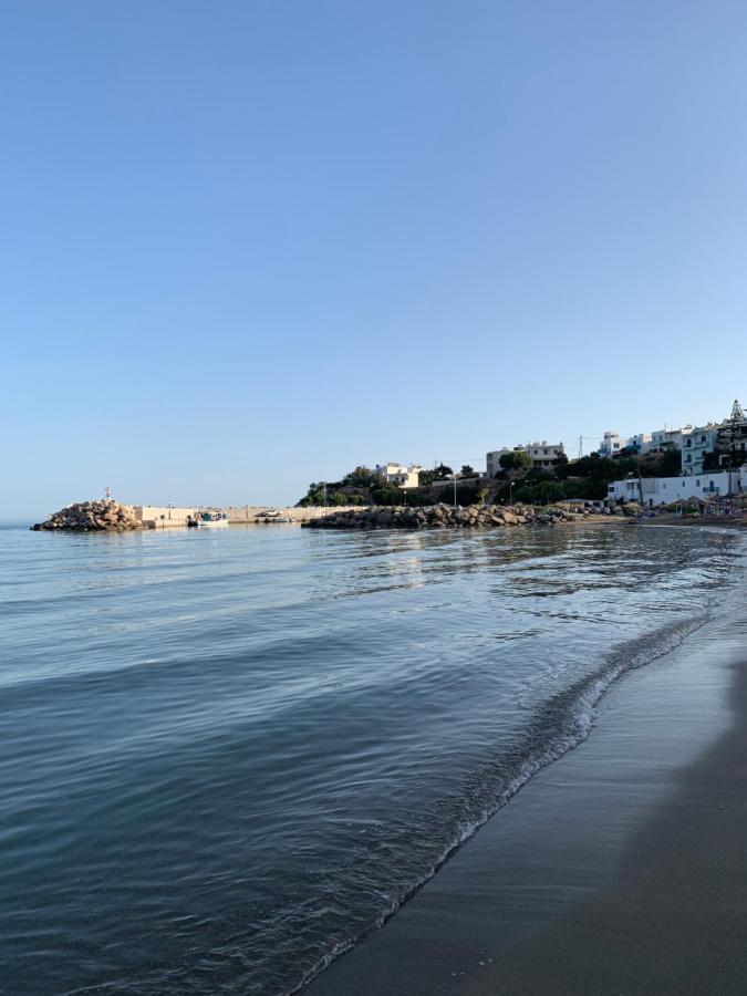 Blue Sea Villa & Apartments Makrýgialos エクステリア 写真