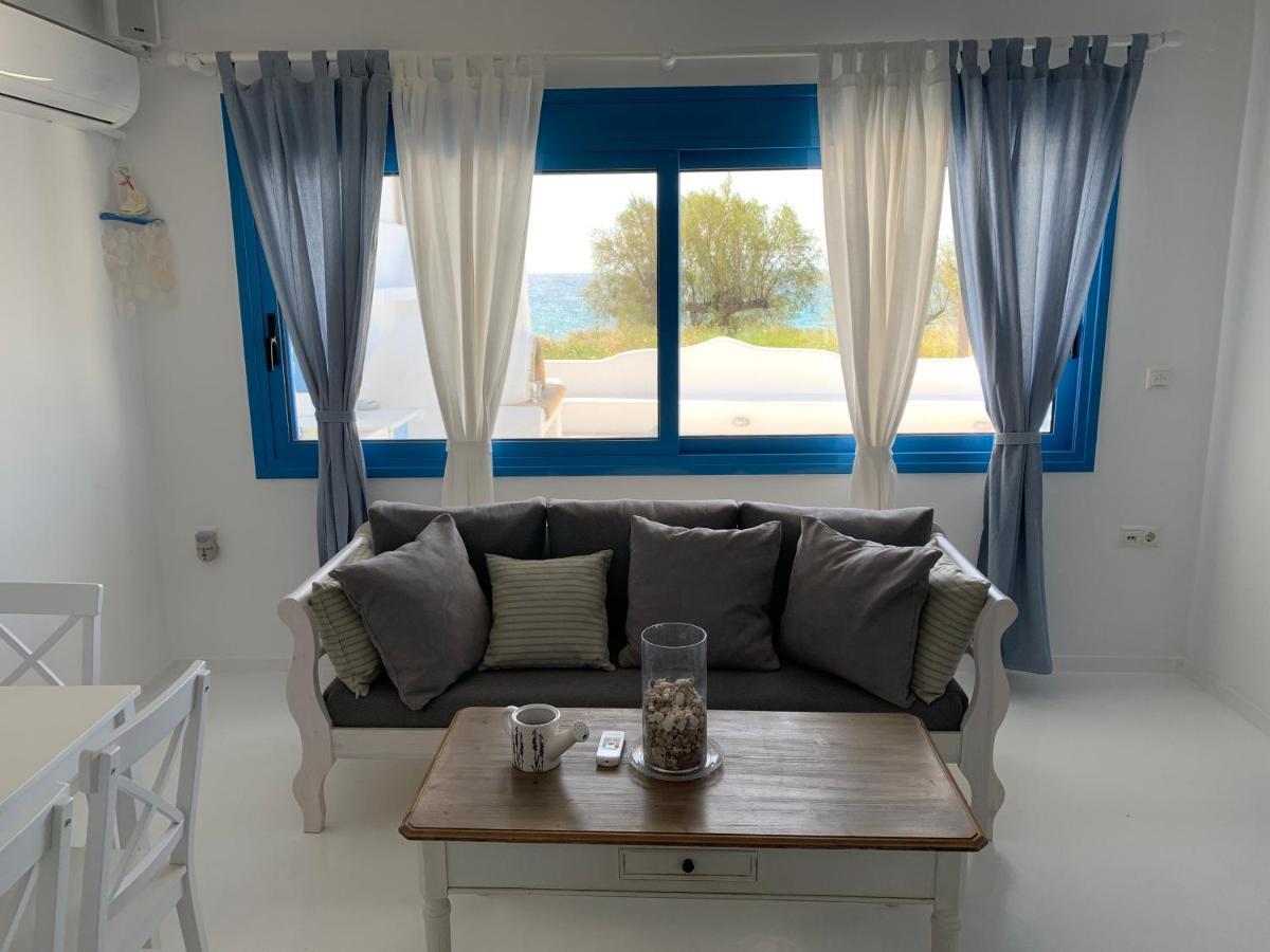 Blue Sea Villa & Apartments Makrýgialos エクステリア 写真